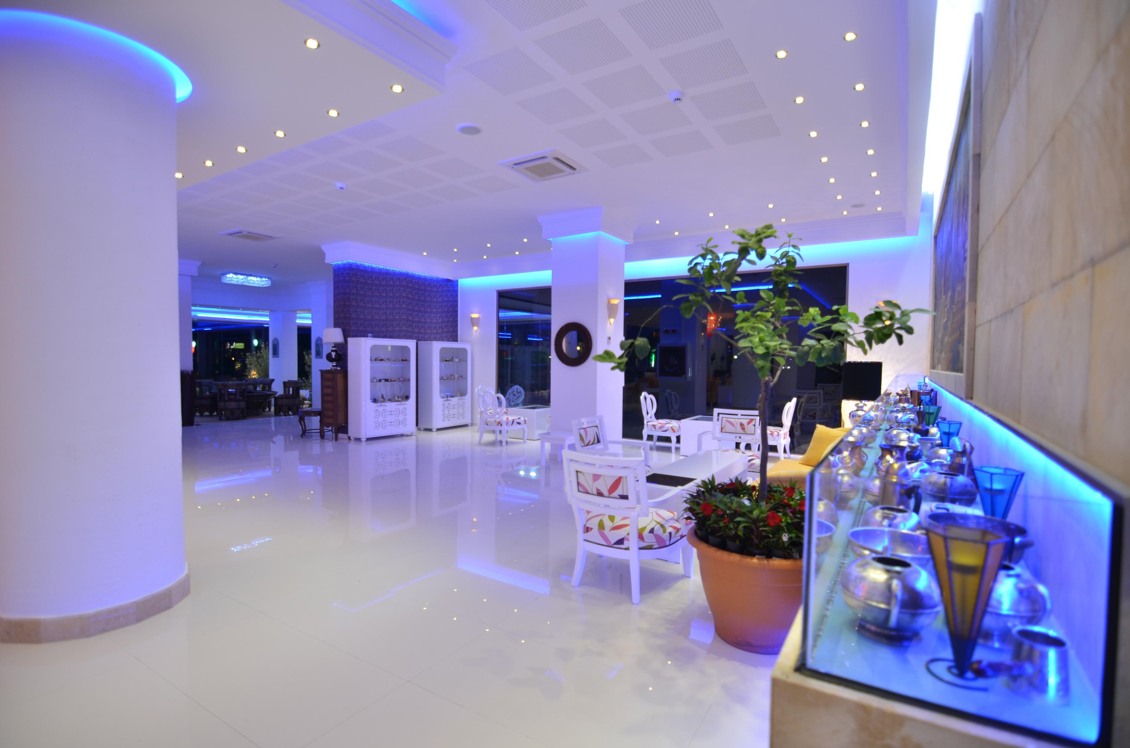 Phoenicia Luxury Hotel Mamaia Exterior photo