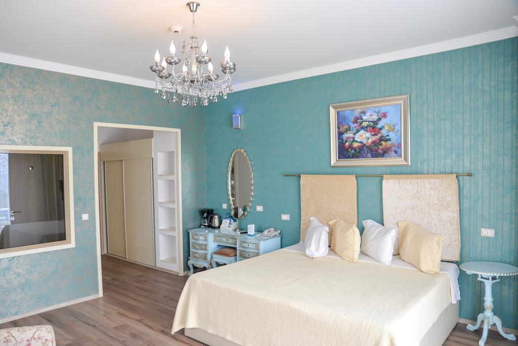 Phoenicia Luxury Hotel Navodari Exterior photo