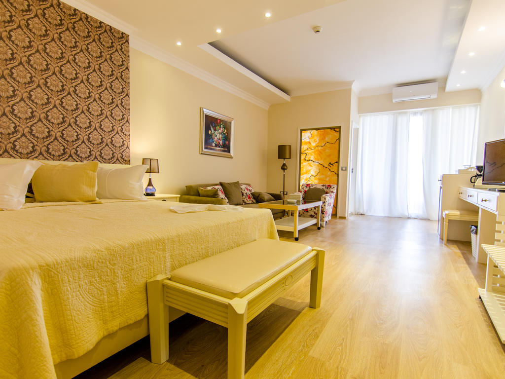 Phoenicia Luxury Hotel Navodari Exterior photo