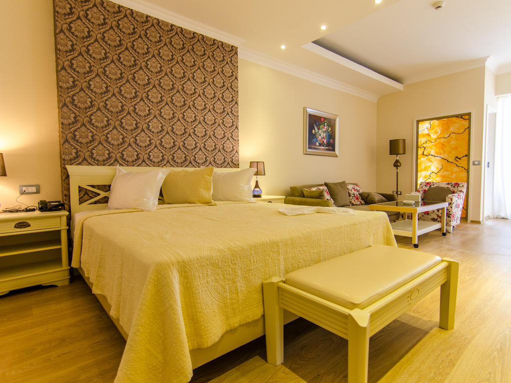 Phoenicia Luxury Hotel Navodari Exterior photo