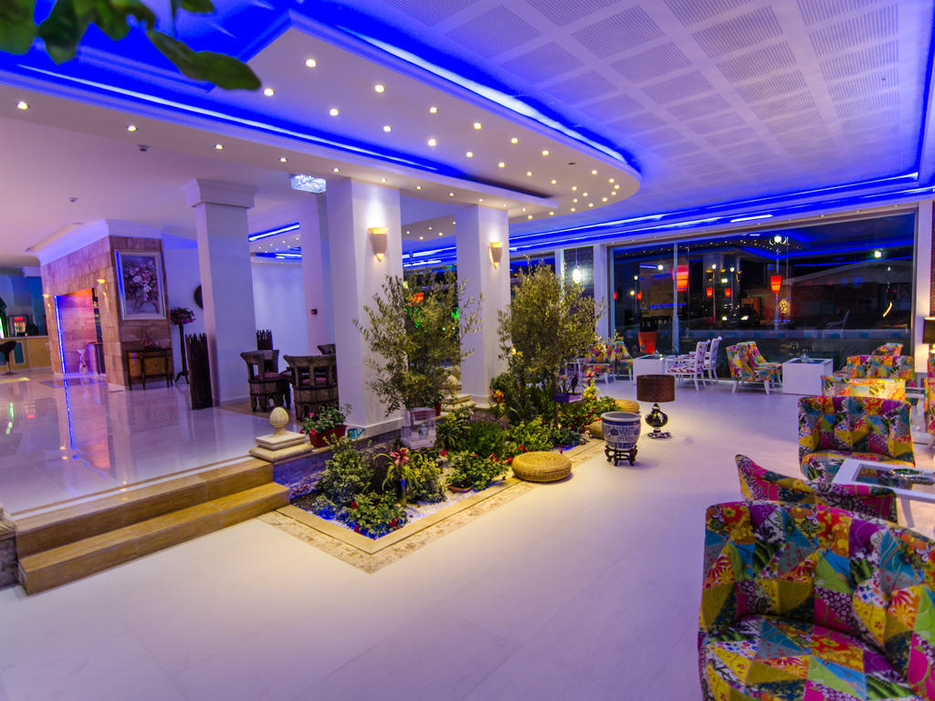 Phoenicia Luxury Hotel Mamaia Exterior photo