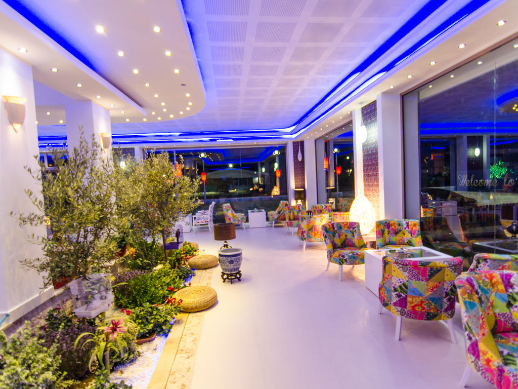 Phoenicia Luxury Hotel Mamaia Exterior photo