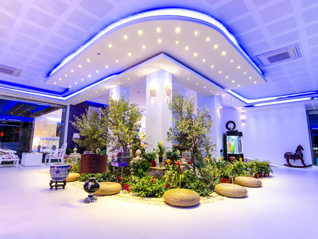 Phoenicia Luxury Hotel Navodari Exterior photo