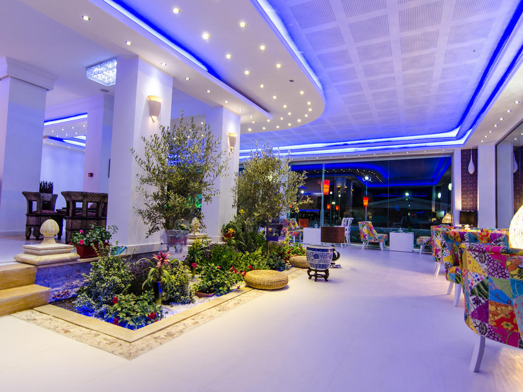 Phoenicia Luxury Hotel Mamaia Exterior photo