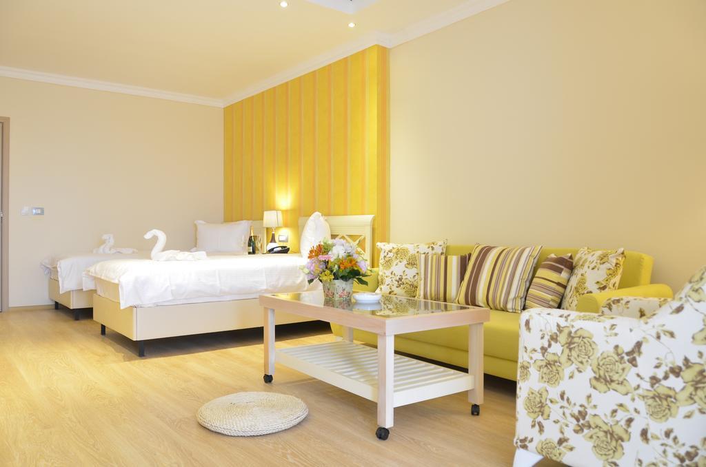 Phoenicia Luxury Hotel Navodari Exterior photo